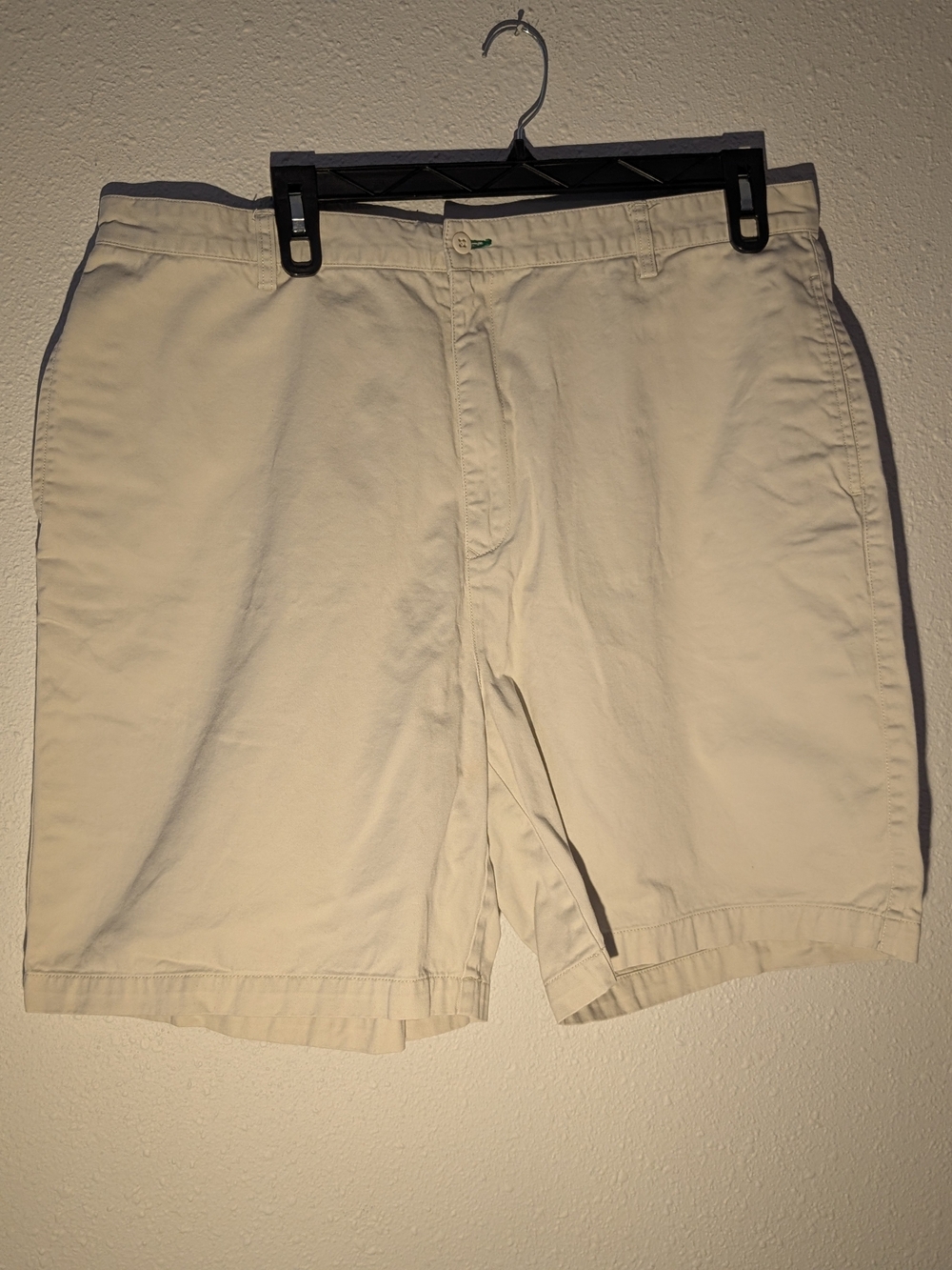 Tommy Hilfiger Men's Cream Flat-Front Chino Shorts 40